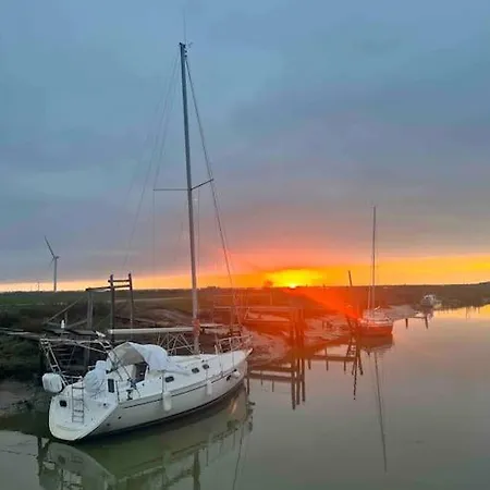 Maison De Charme Au Coeur Du Marais Breton Vendéen * Bouin (Vendee)